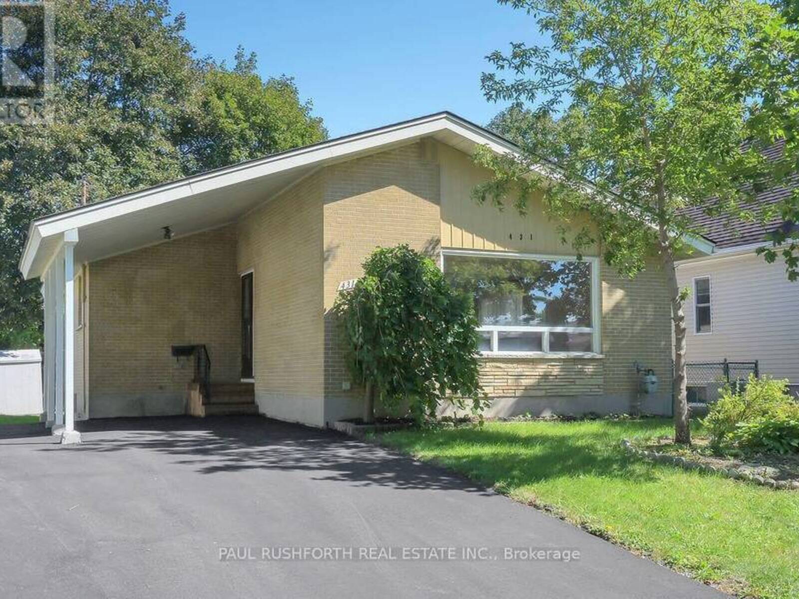 431 WENTWORTH AVENUE, Ottawa, Ontario K2B 5J7