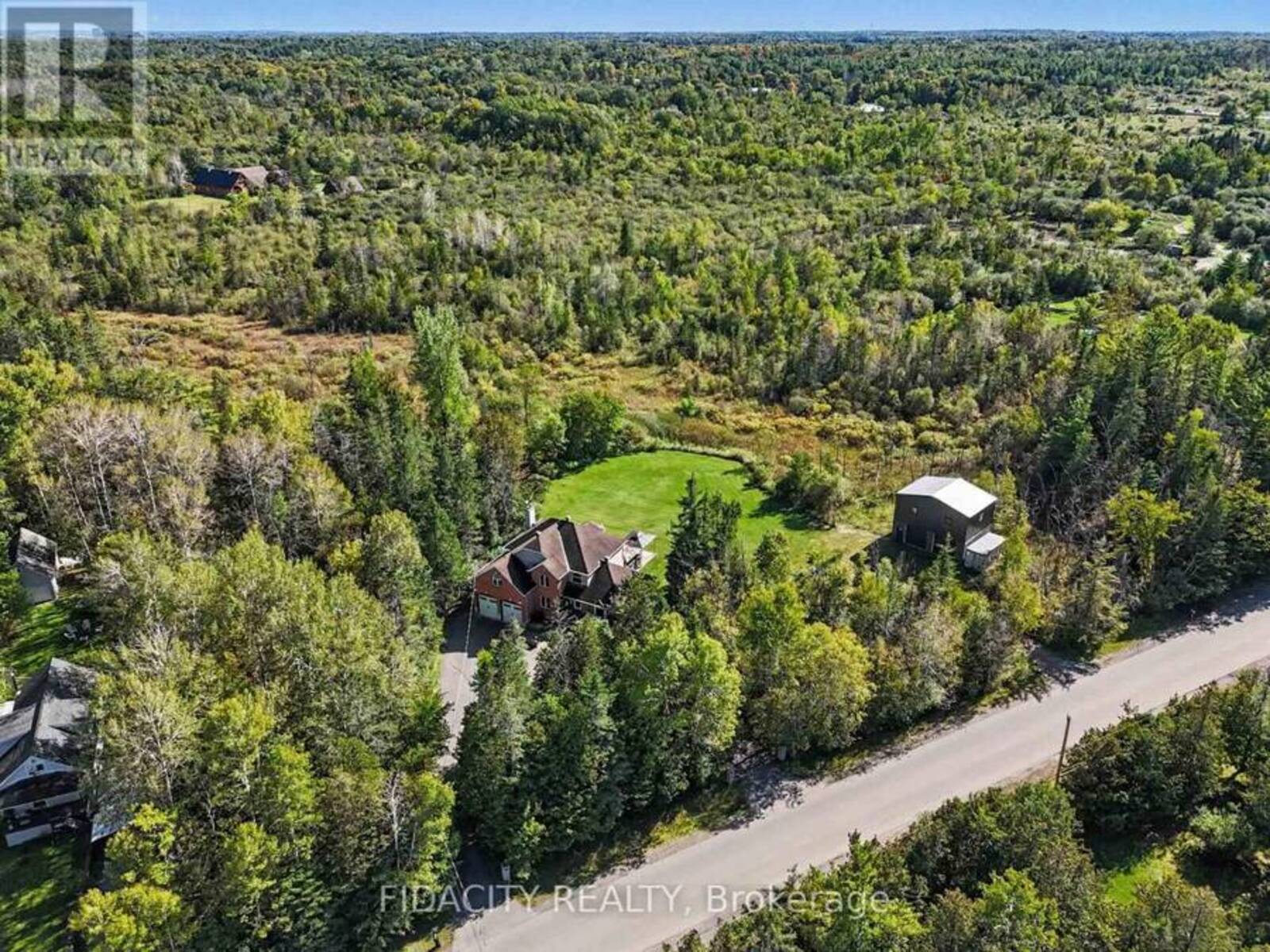 88 CONSTANCE LAKE ROAD, Ottawa, Ontario K2K 1X7