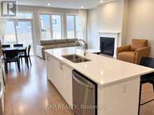 521 SONMARG CRESCENT | Ottawa Ontario | Slide Image Thirteen