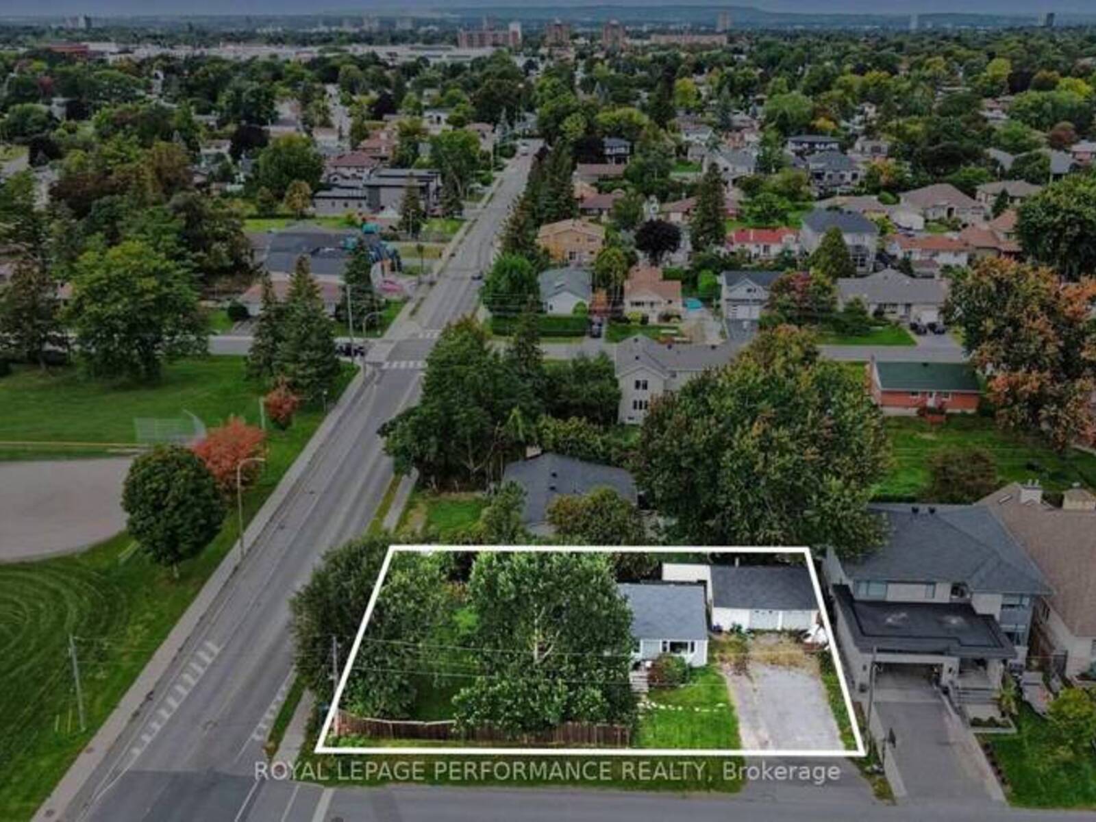 119 FIELDROW STREET, Ottawa, Ontario K2G 2Y8