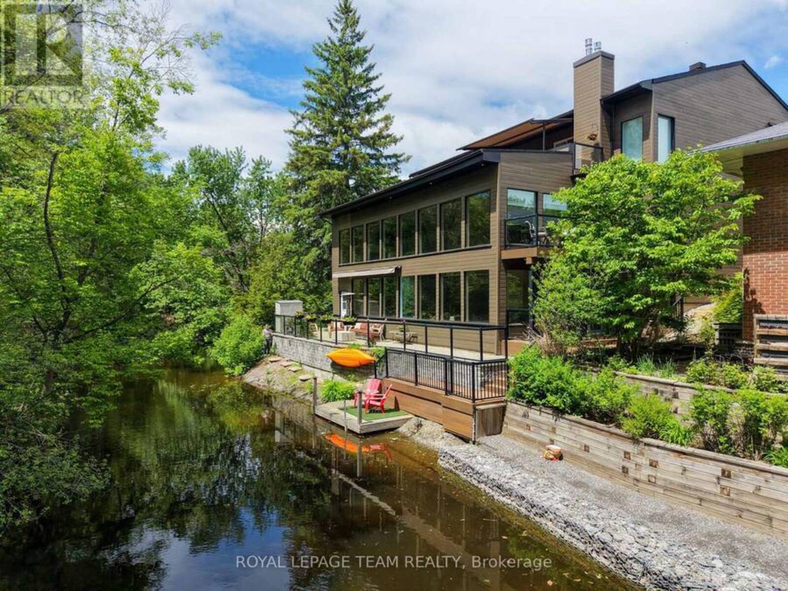 34 RIDEAUVIEW TERRACE, Ottawa, Ontario K2C 3R9