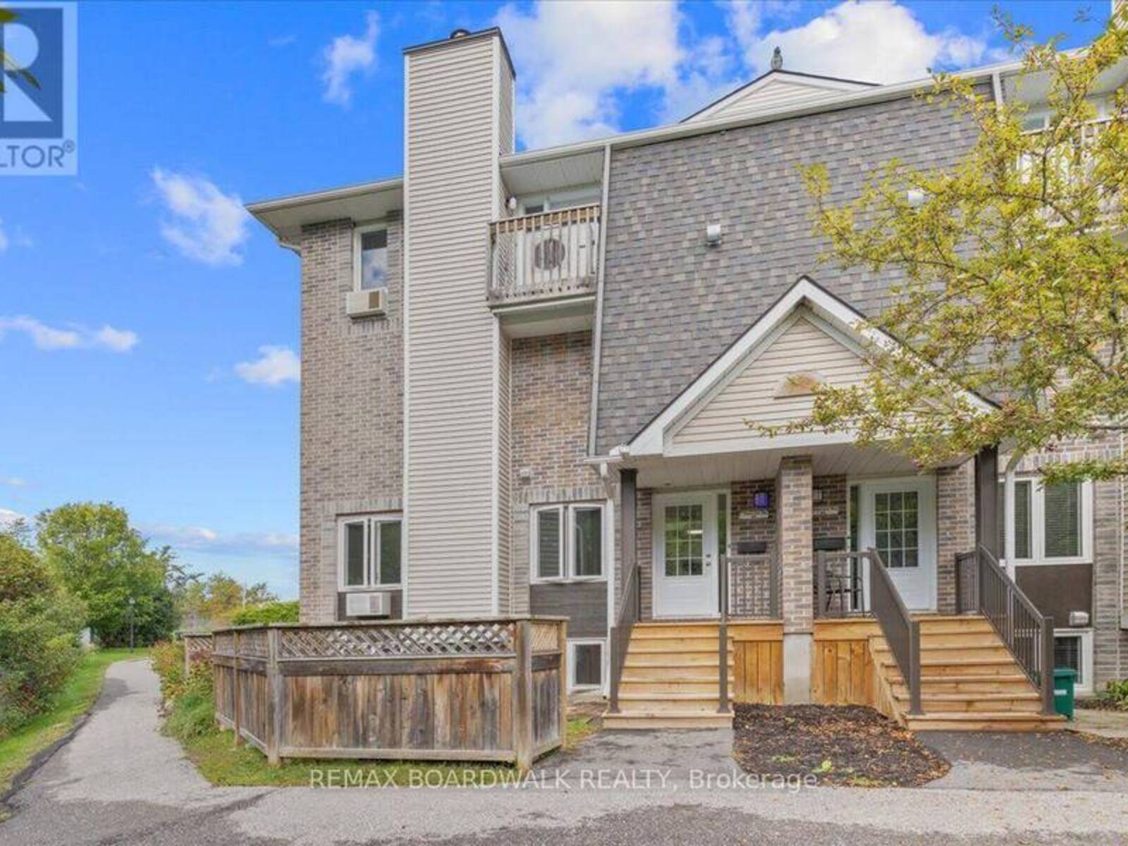 6 - 7 TIMBERVIEW WAY, Ottawa, Ontario K2H 9M5