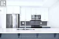 20 - 522 CRESCENDO PRIVATE | Ottawa Ontario | Slide Image Eight