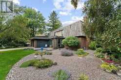 14 SANDWELL CRESCENT | Ottawa Ontario | Slide Image Three