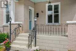 16 GLEN AVENUE | Smiths Falls Ontario | Slide Image Three