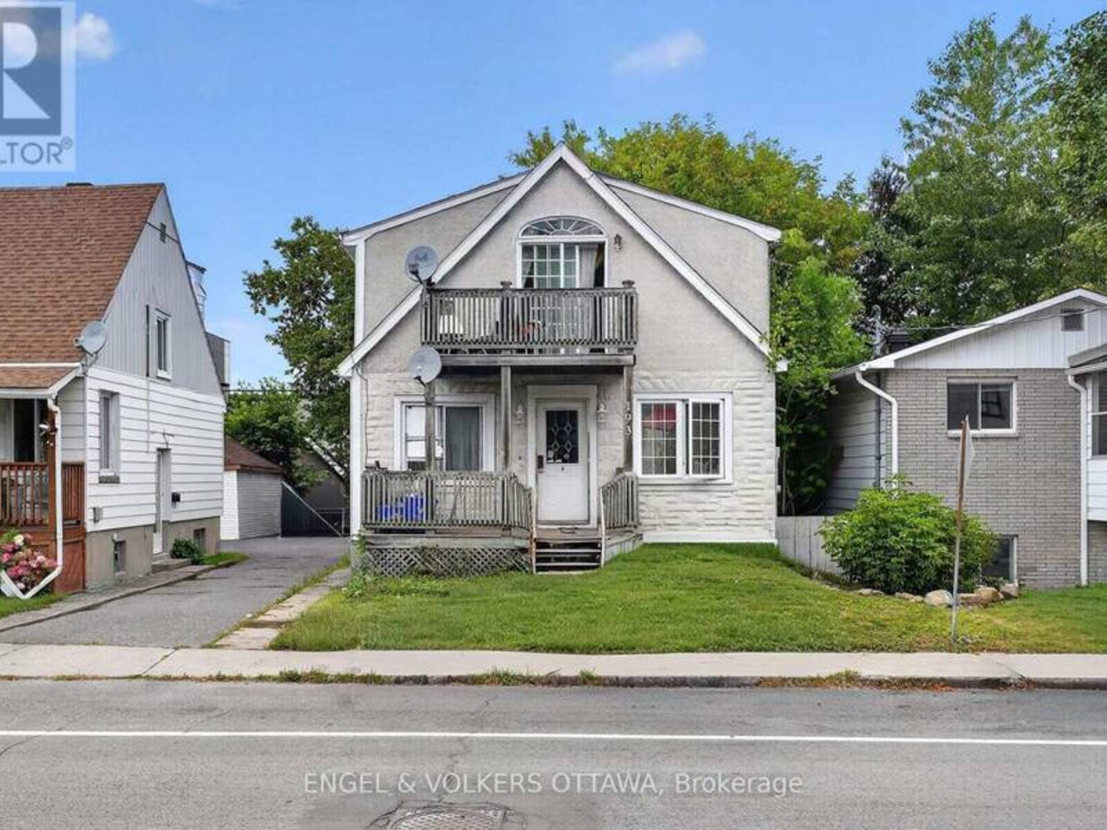 193 DESCHAMPS AVENUE, Ottawa, Ontario K1L 5Z3