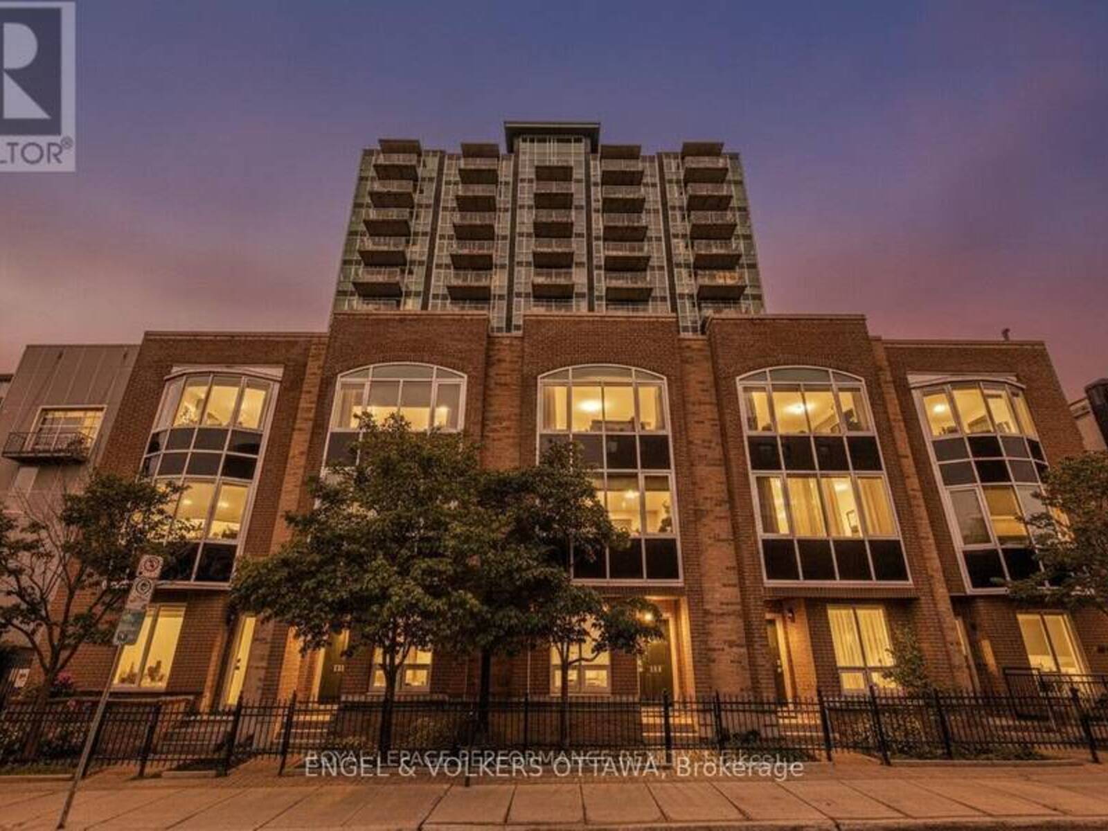 602 - 134 YORK STREET, Ottawa, Ontario K1N 1K8