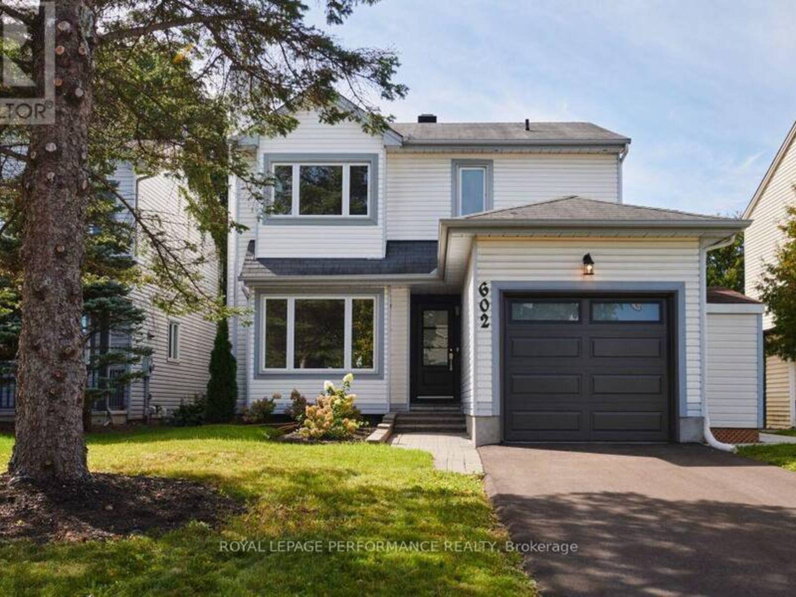 602 BROME CRESCENT, Ottawa, Ontario K4A 3G7