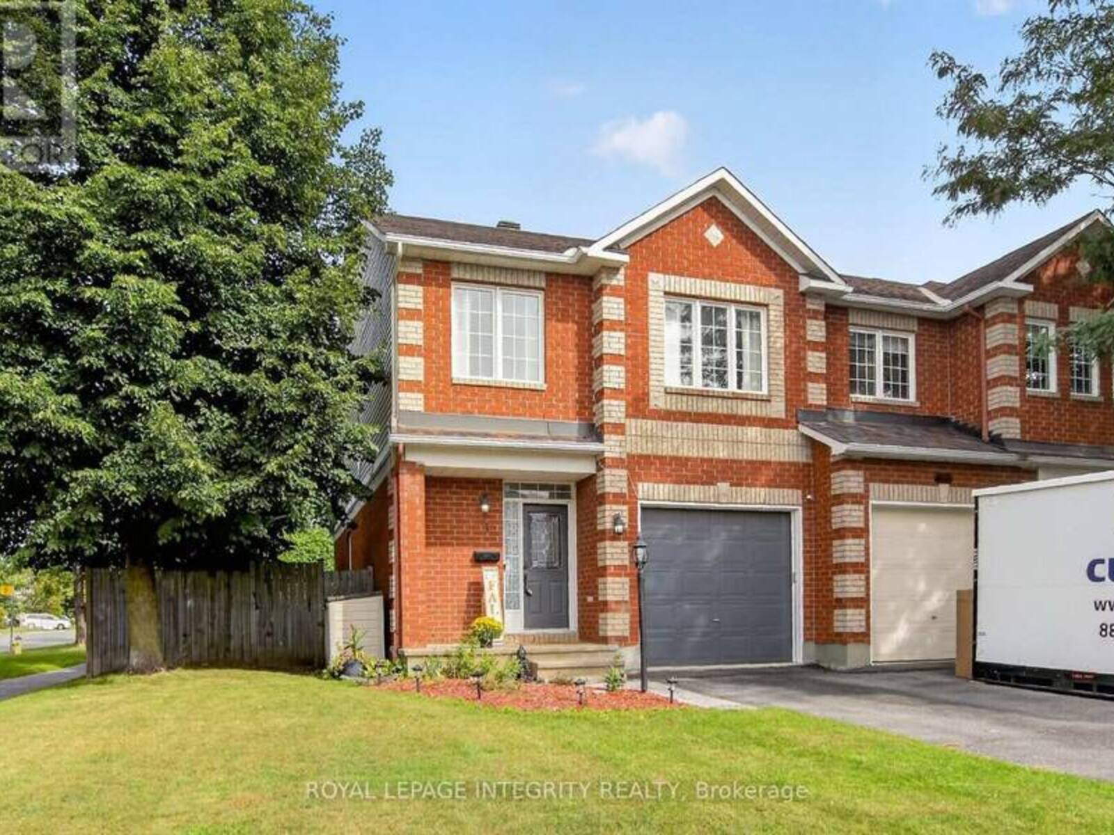 1 CHANTILLY GATE, Ottawa, Ontario K2S 2B2