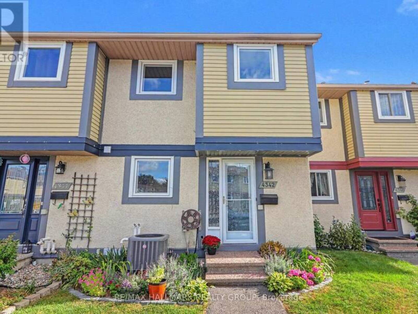 4342 MEADOWVALE LANE, Ottawa, Ontario K1B 5A2