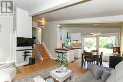 1554 CHOMLEY CRESCENT | Ottawa Ontario | Slide Image Eight