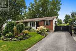 35 BALLANTRAE WAY | Ottawa Ontario | Slide Image Three