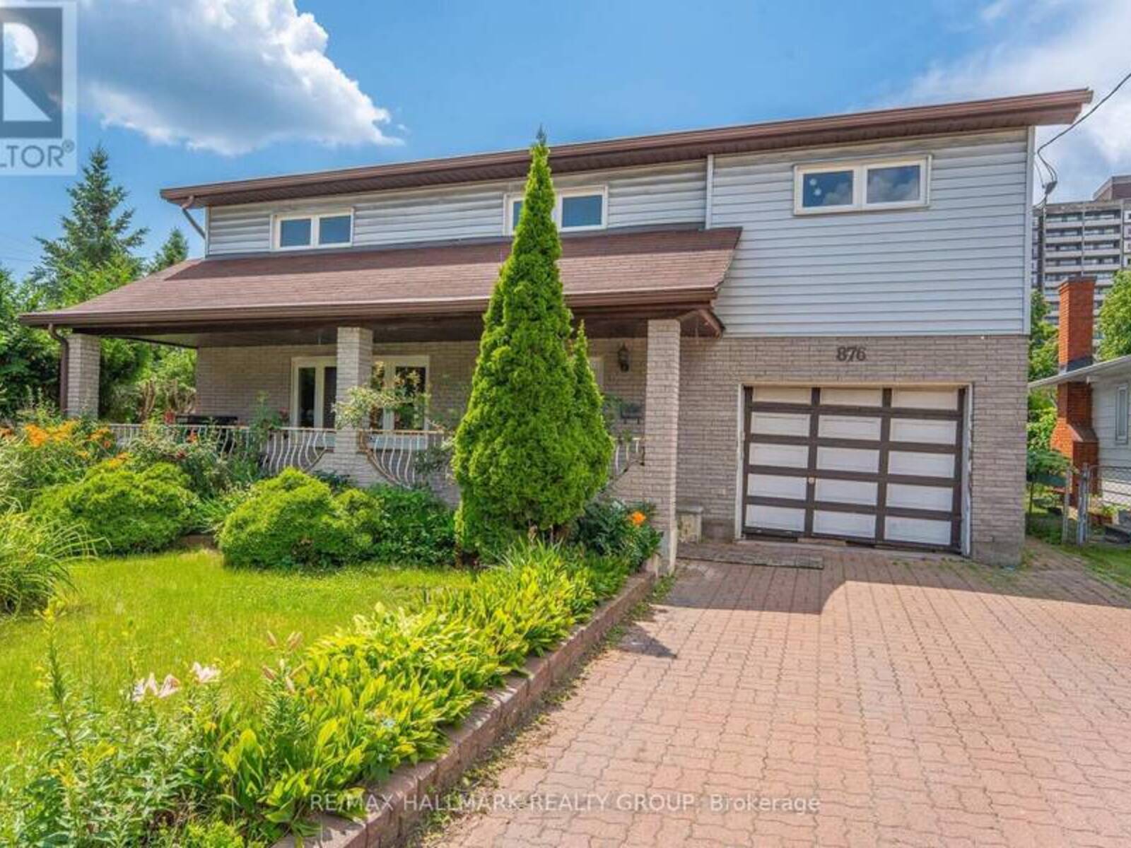876 PINECREST ROAD, Ottawa, Ontario K2B 6B2