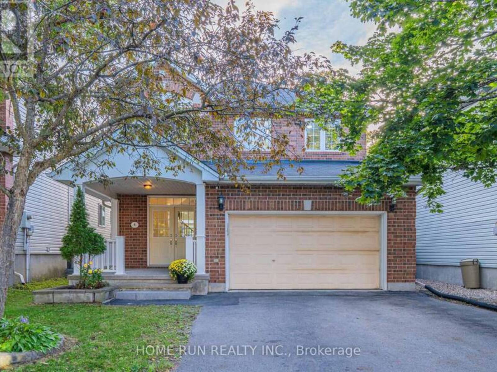 4 DRYSDALE STREET, Ottawa, Ontario K2K 3L3