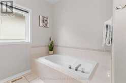 5 RAYBURN STREET | Ottawa Ontario | Slide Image Thirteen