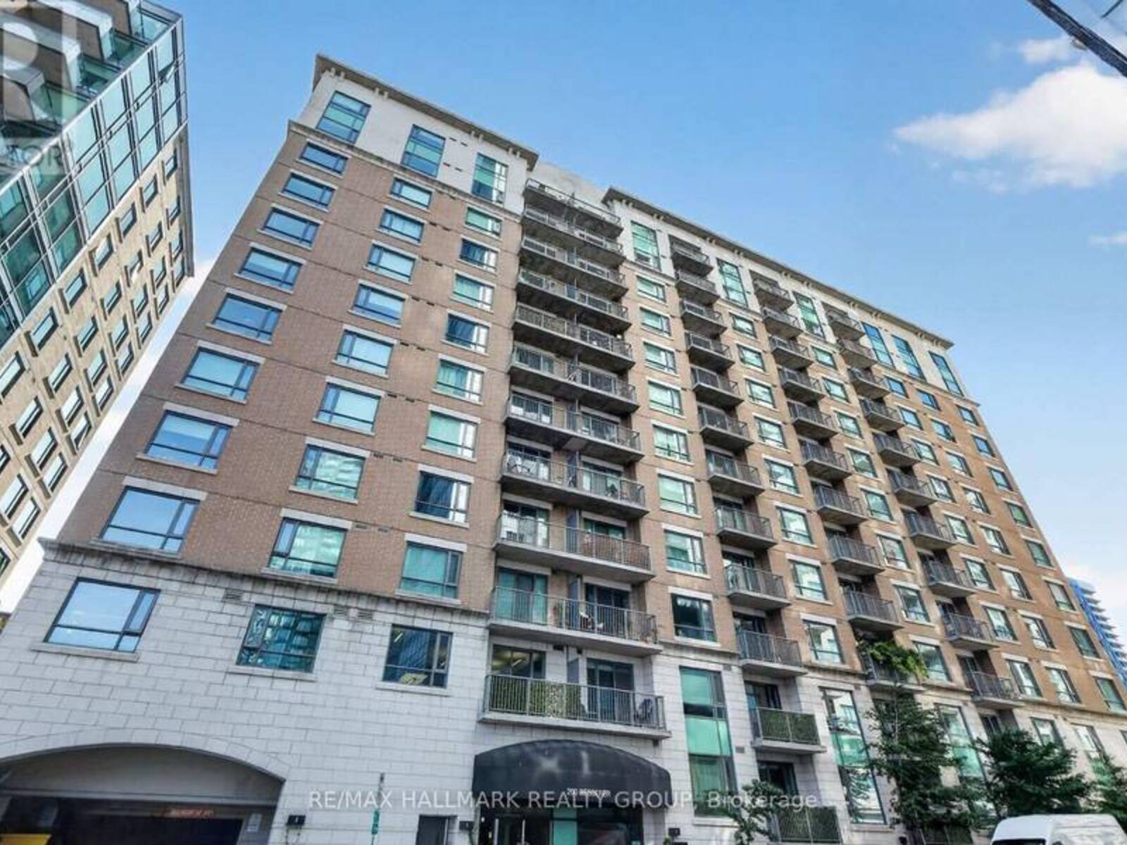208 - 200 BESSERER STREET, Ottawa, Ontario K1N 0A7