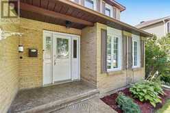 1886 CHAINE COURT | Ottawa Ontario | Slide Image Three
