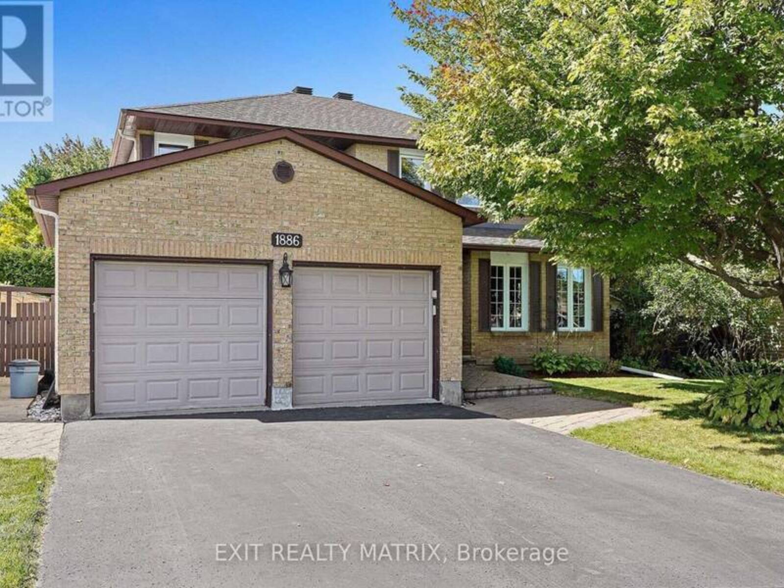 1886 CHAINE COURT, Ottawa, Ontario K1C 2N3