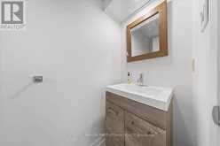 12 - 2F CASTLEBROOK LANE | Ottawa Ontario | Slide Image Five