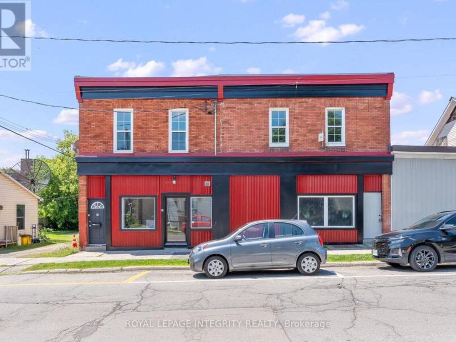 34 MARKET STREET, Smiths Falls, Ontario K7A 2E6