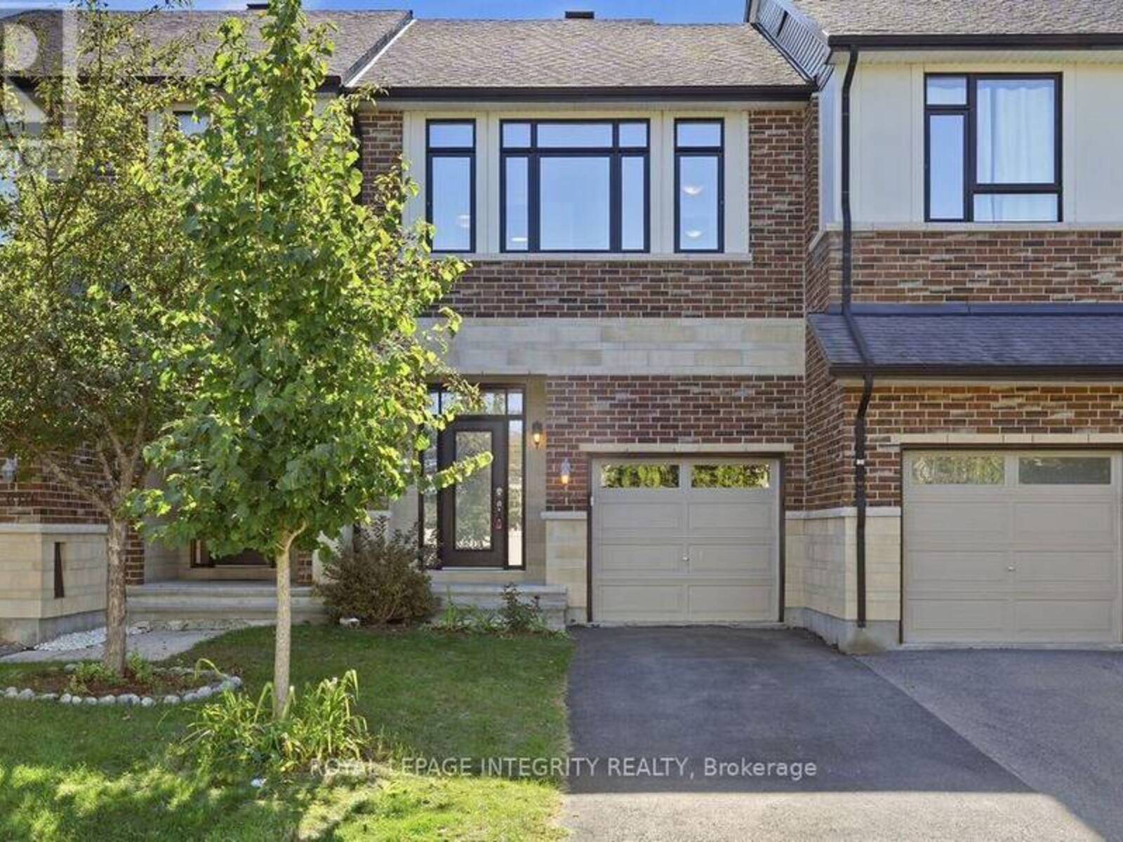 1014 OTTENBRITE CRESCENT, Ottawa, Ontario K2T 0G2