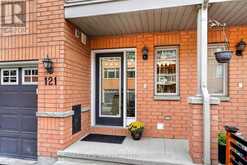 121 QUITO PRIVATE | Ottawa Ontario | Slide Image Two