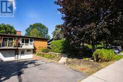 2064 ST LAURENT BOULEVARD | Ottawa Ontario | Slide Image Three