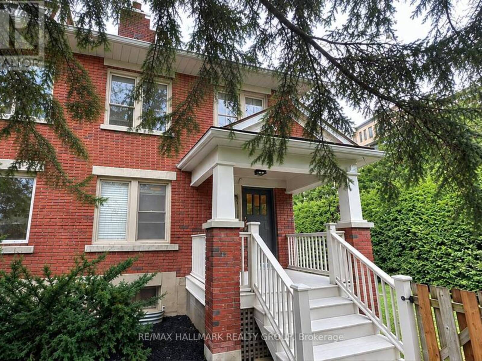167 HICKORY STREET, Ottawa, Ontario K1Y 3T7