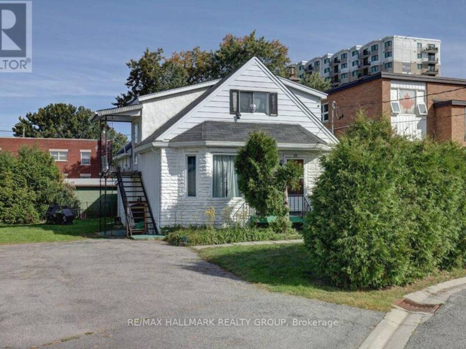 25 WRIGHT STREET, Ottawa, Ontario K1K 2C8