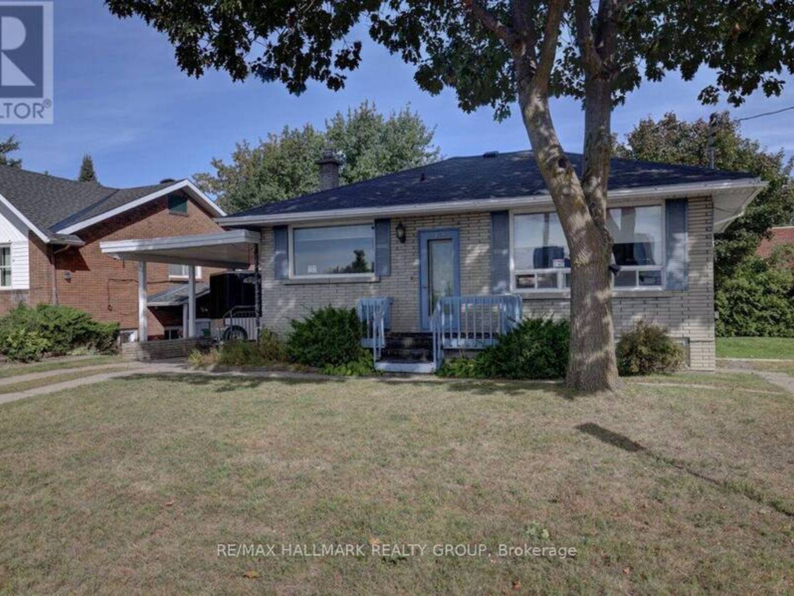 23 WRIGHT STREET, Ottawa, Ontario K1K 2C8