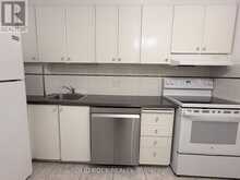 309 - 415 GREENVIEW AVENUE N | Ottawa Ontario | Slide Image Ten