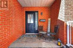 254 STONEWAY DRIVE | Ottawa Ontario | Slide Image Four