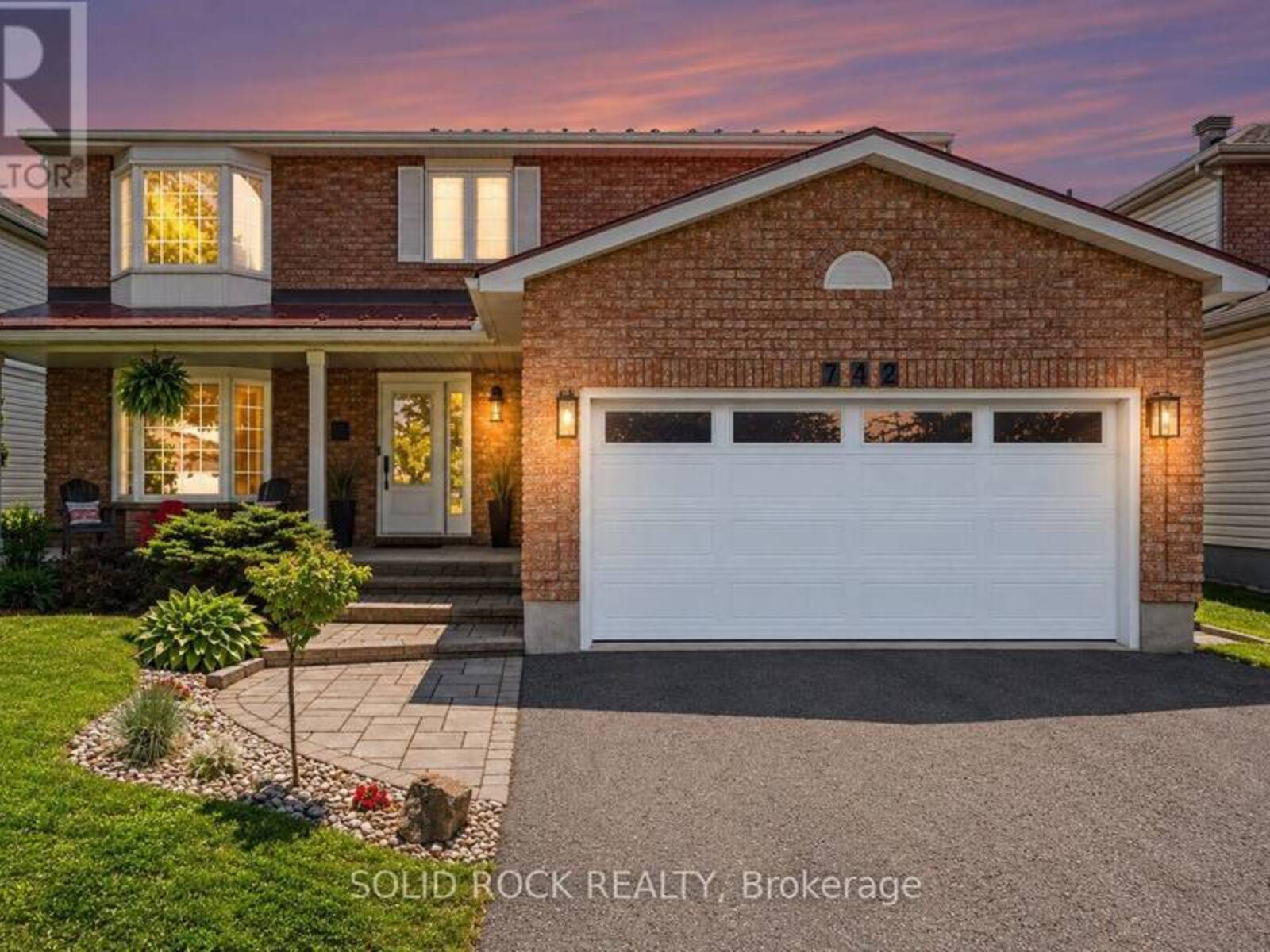 742 MERKLEY DRIVE, Ottawa, Ontario K4A 2T8