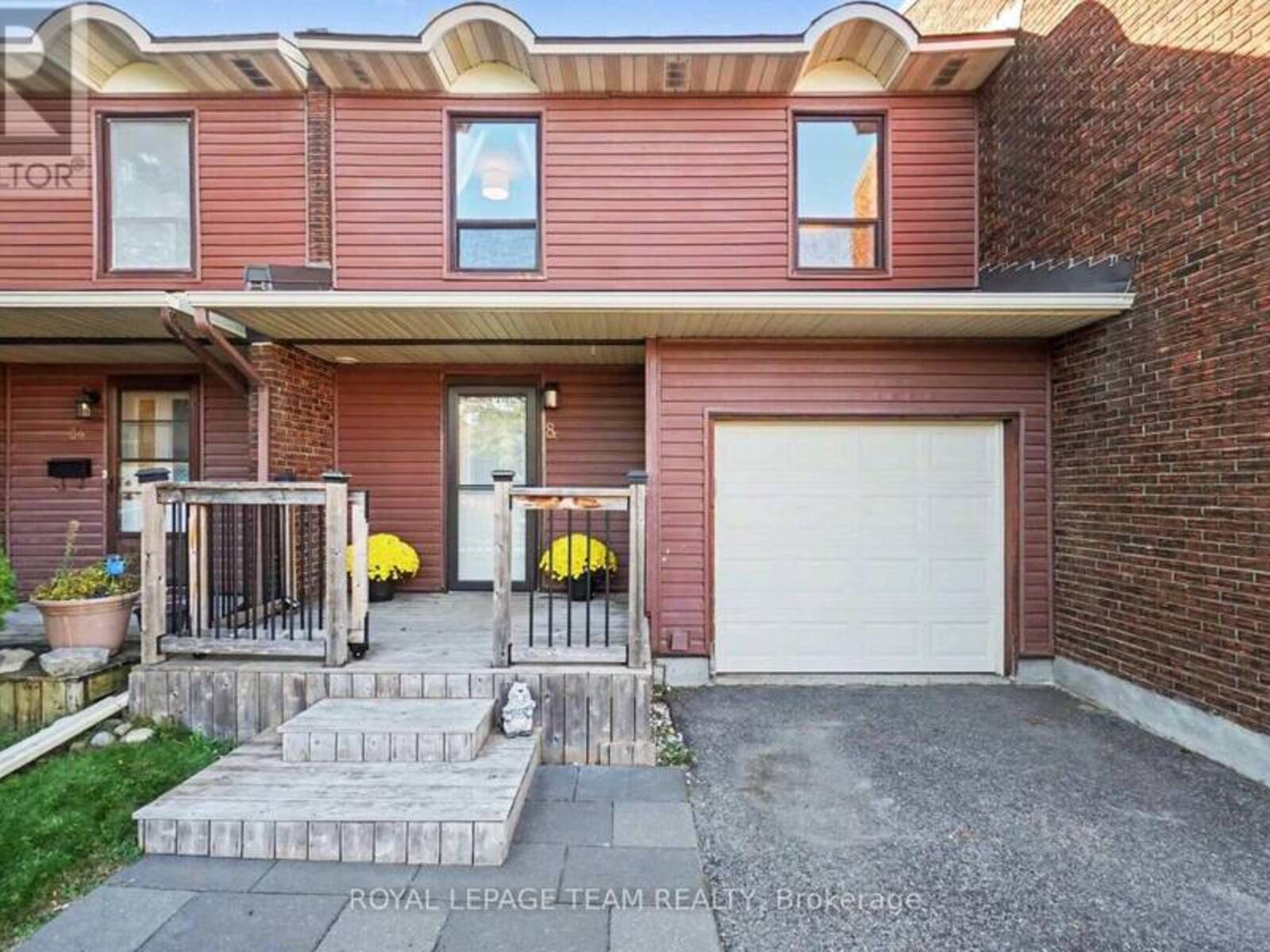 C - 8 ARNOLD DRIVE, Ottawa, Ontario K2H 6V9
