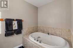 768 WHITE ALDER AVENUE | Ottawa Ontario | Slide Image Twenty-four