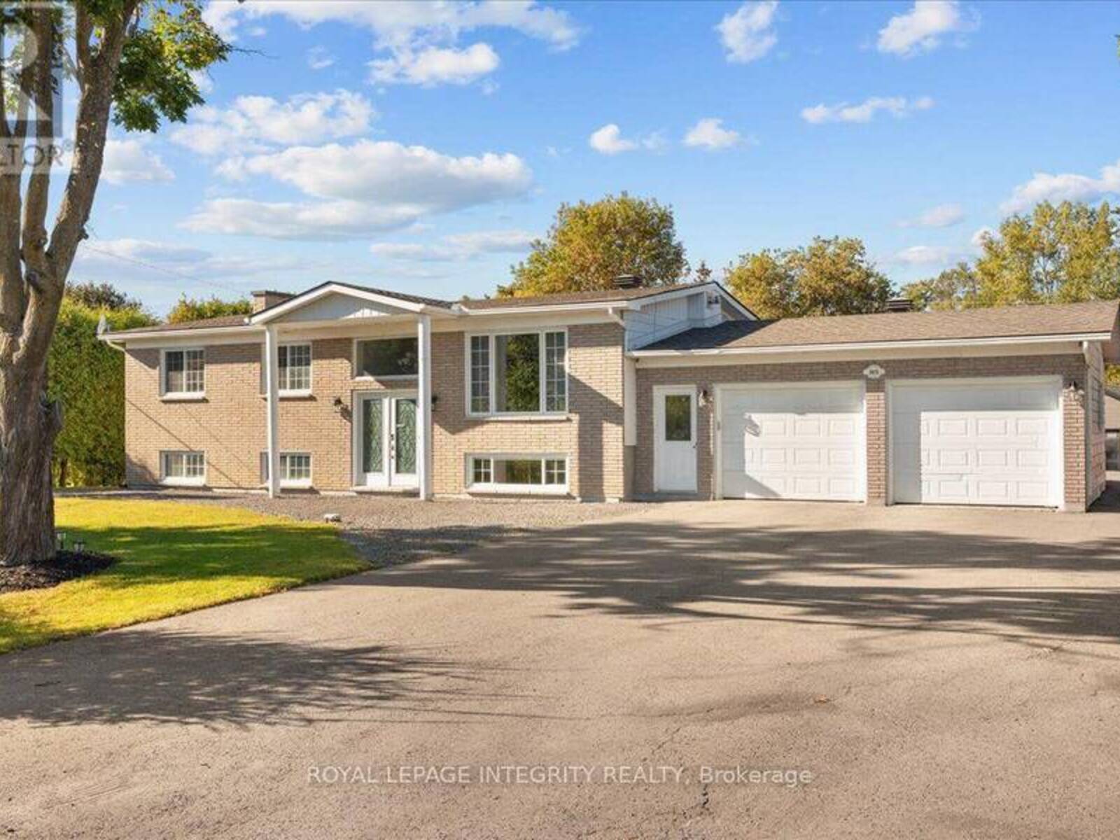 3073 OLD MONTREAL ROAD, Ottawa, Ontario K4C 1A9