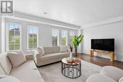19 GREAT OAK PRIVATE | Ottawa Ontario | Slide Image Thirteen