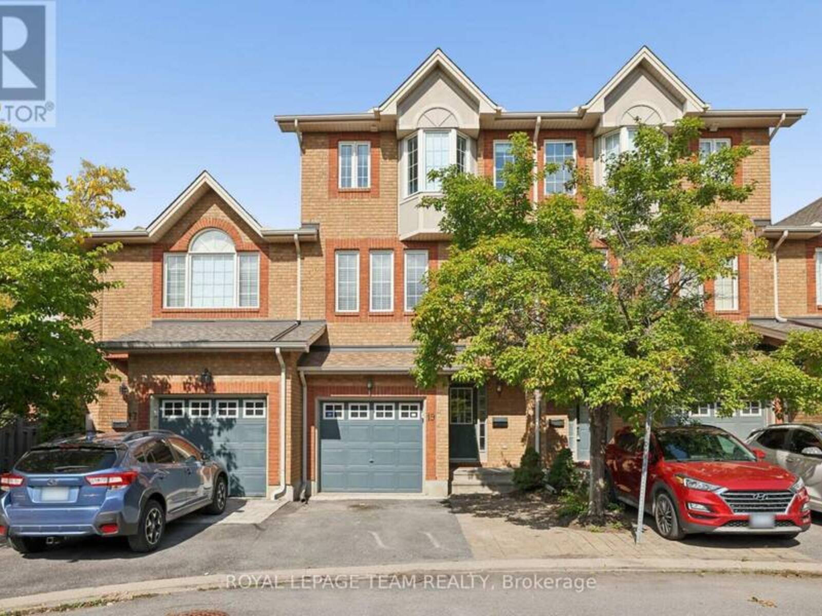 19 GREAT OAK PRIVATE, Ottawa, Ontario K1G 6P7