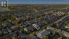 160 DEERCROFT AVENUE | Ottawa Ontario | Slide Image Thirty-four