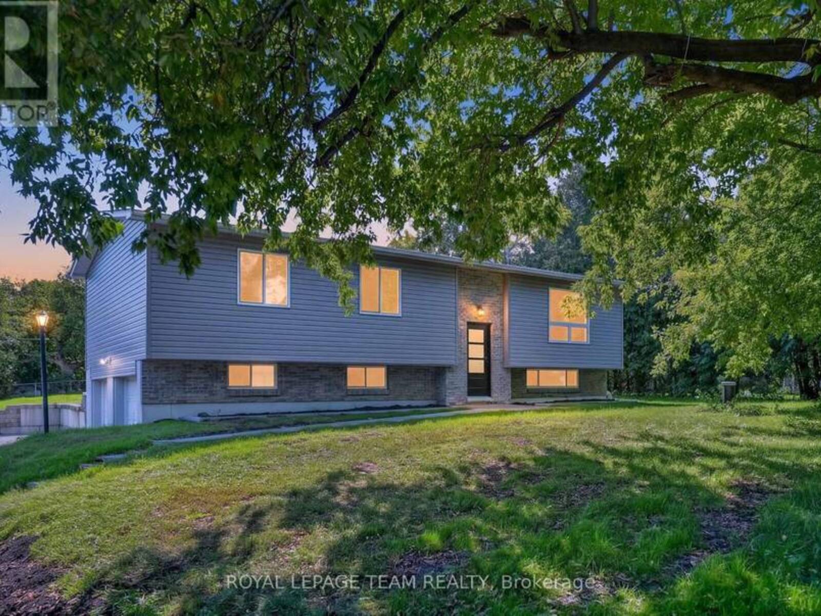 6614 PARKWAY ROAD, Ottawa, Ontario K4P 1E5