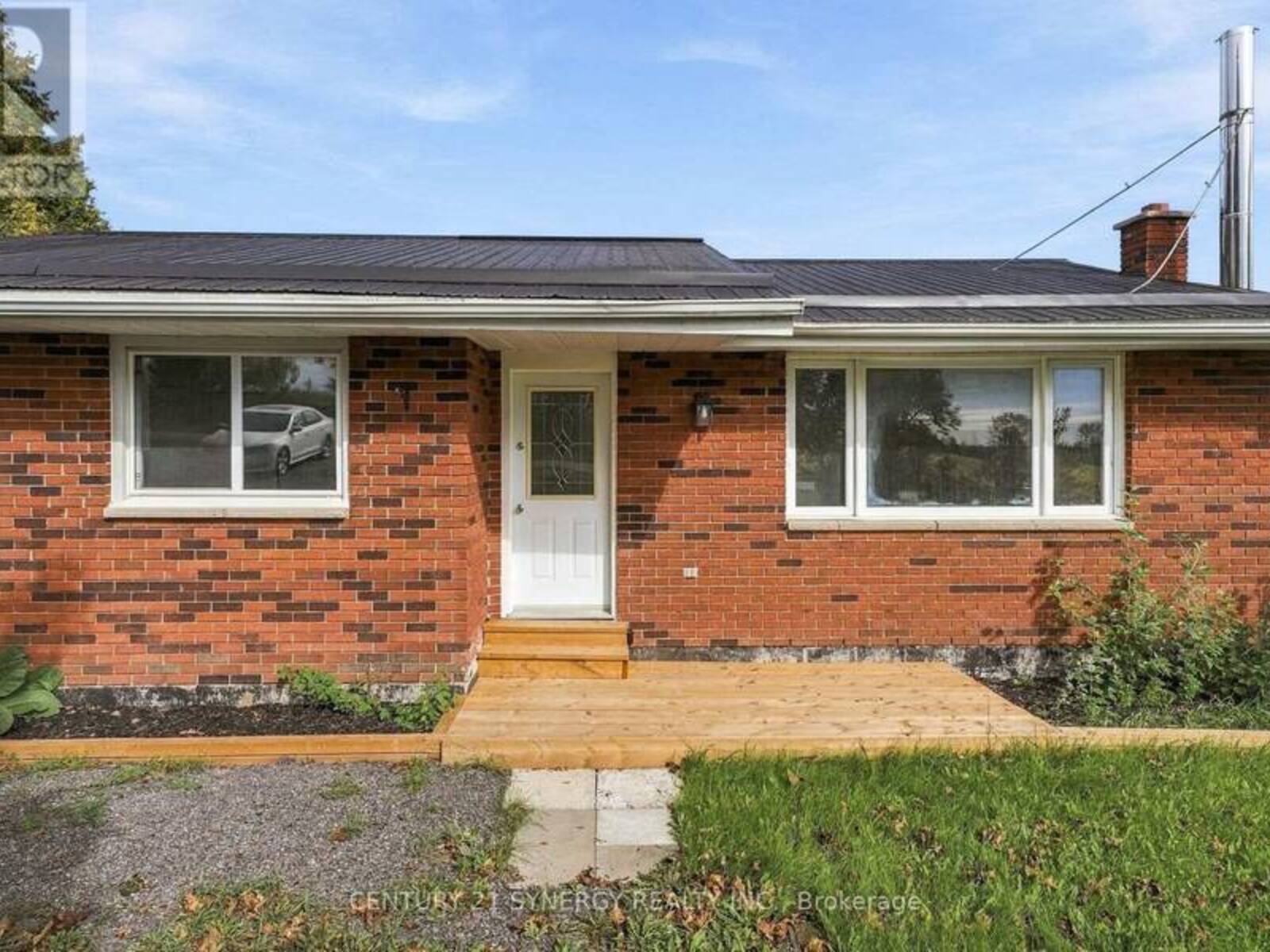 696 WHITES ROAD, Quinte West, Ontario K8V 5P8