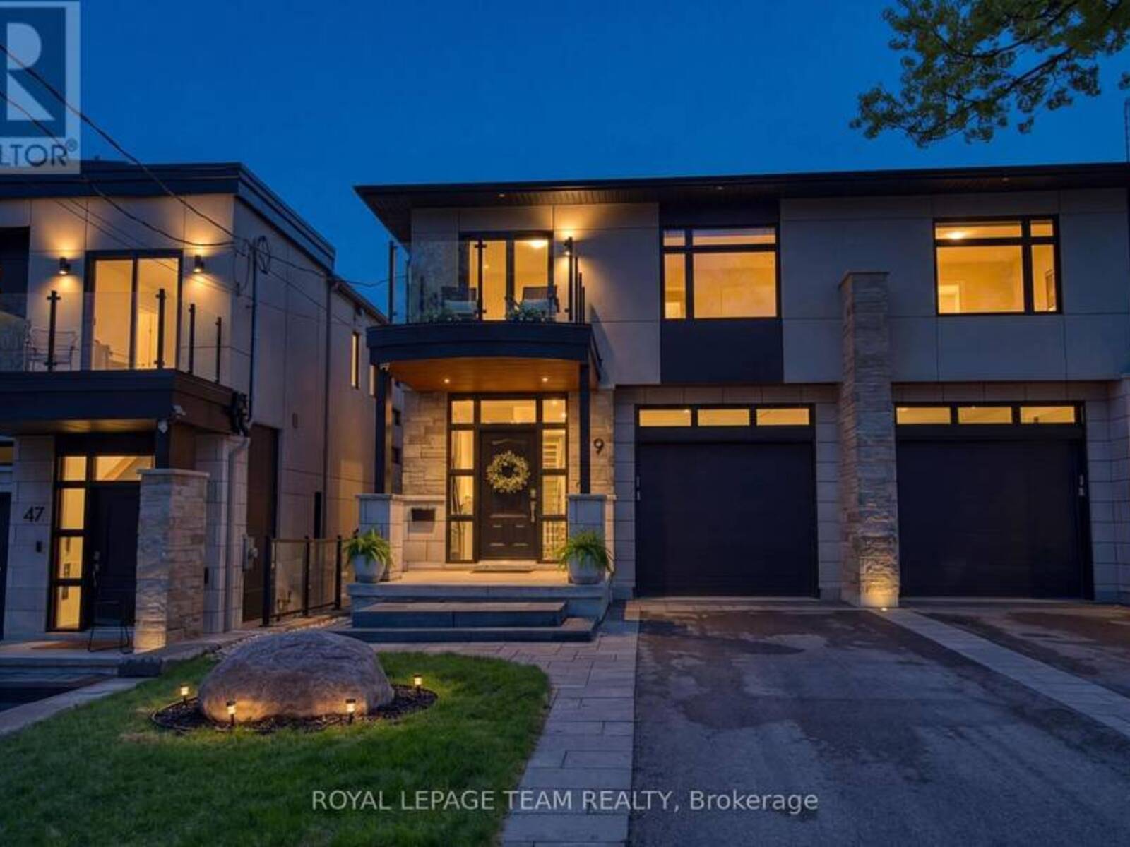 49 AYLEN AVENUE, Ottawa, Ontario K2A 3P7