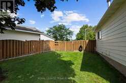 27 BALLANTRAE WAY | Ottawa Ontario | Slide Image Thirty-two