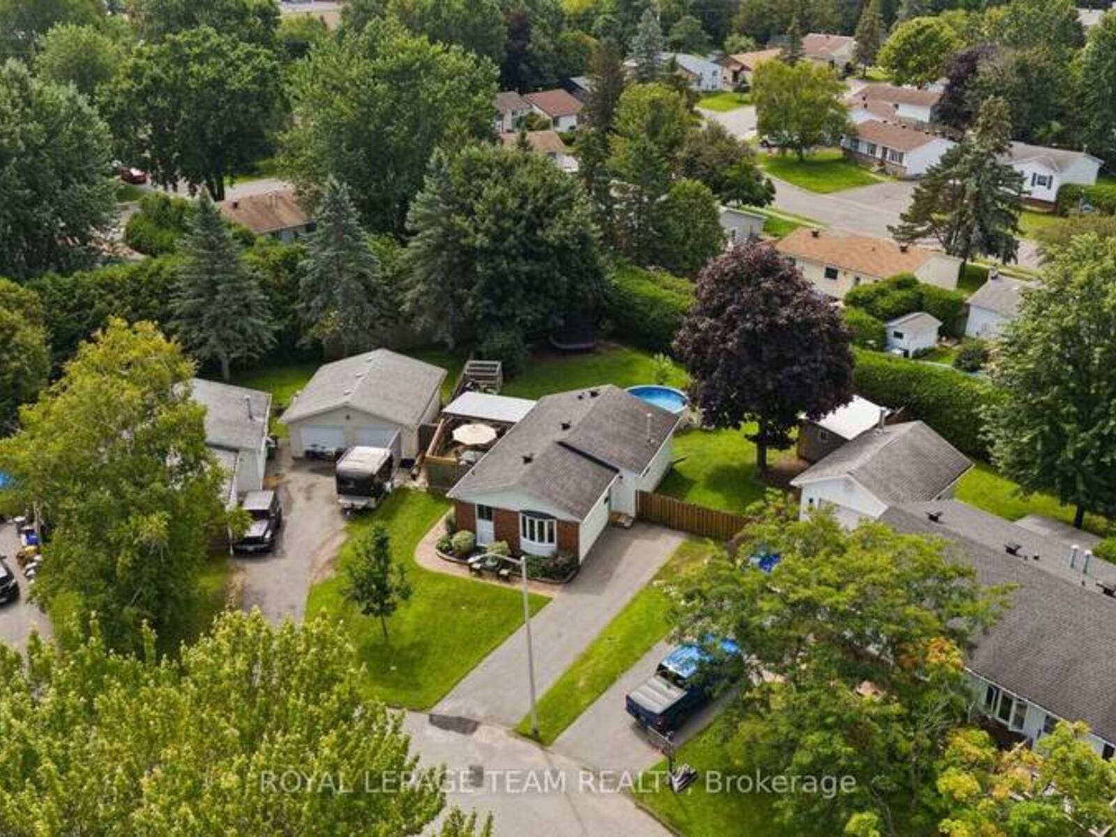 27 BALLANTRAE WAY, Ottawa, Ontario K2L 1N3