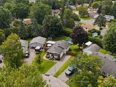27 BALLANTRAE WAY Ottawa Ontario, K2L 1N3