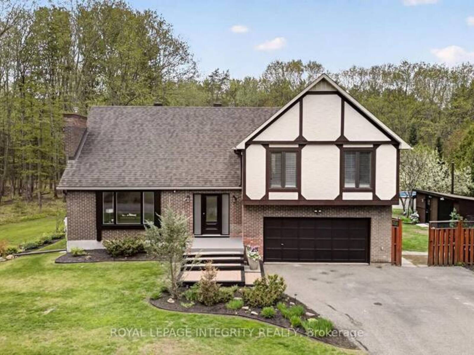 285 FIRESIDE DRIVE, Ottawa, Ontario K0A 3M0