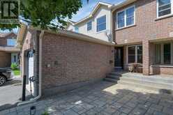 29 GRENADIER WAY | Ottawa Ontario | Slide Image Two