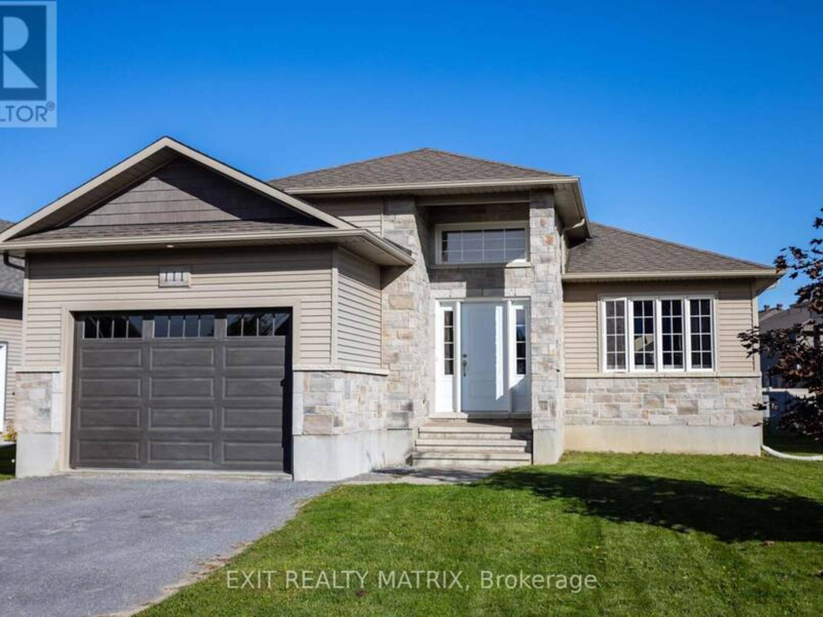 111 YORK CROSSING, Russell, Ontario K4R 0C5