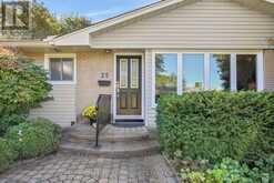 25 THORNCLIFF PLACE | Ottawa Ontario | Slide Image Three