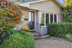 25 THORNCLIFF PLACE | Ottawa Ontario | Slide Image Four